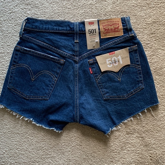 NWT Levi’s 501 shorts - Picture 2 of 6